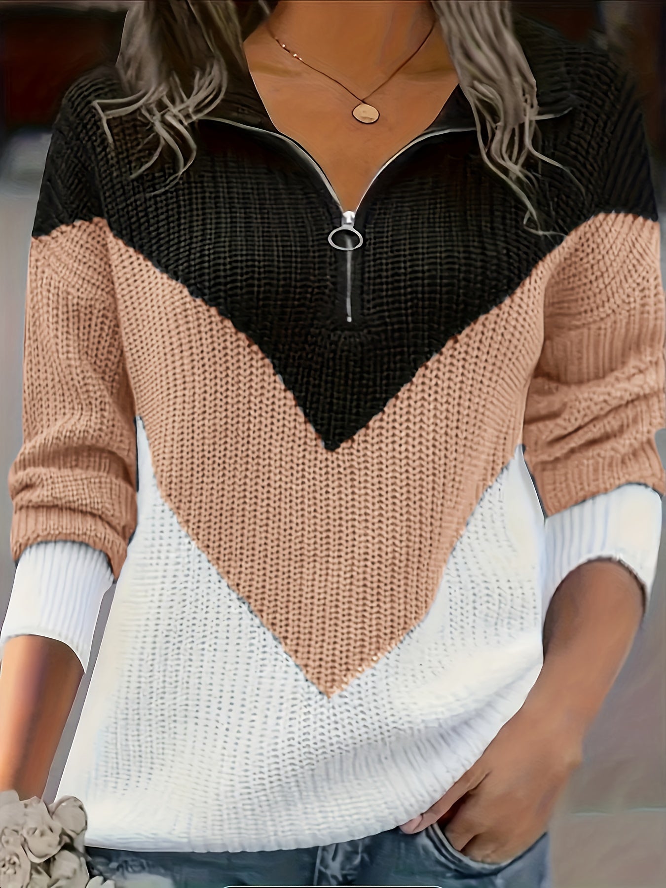 [Everyday Elegance] Elegant Two-Tone Zip-Up Sweater