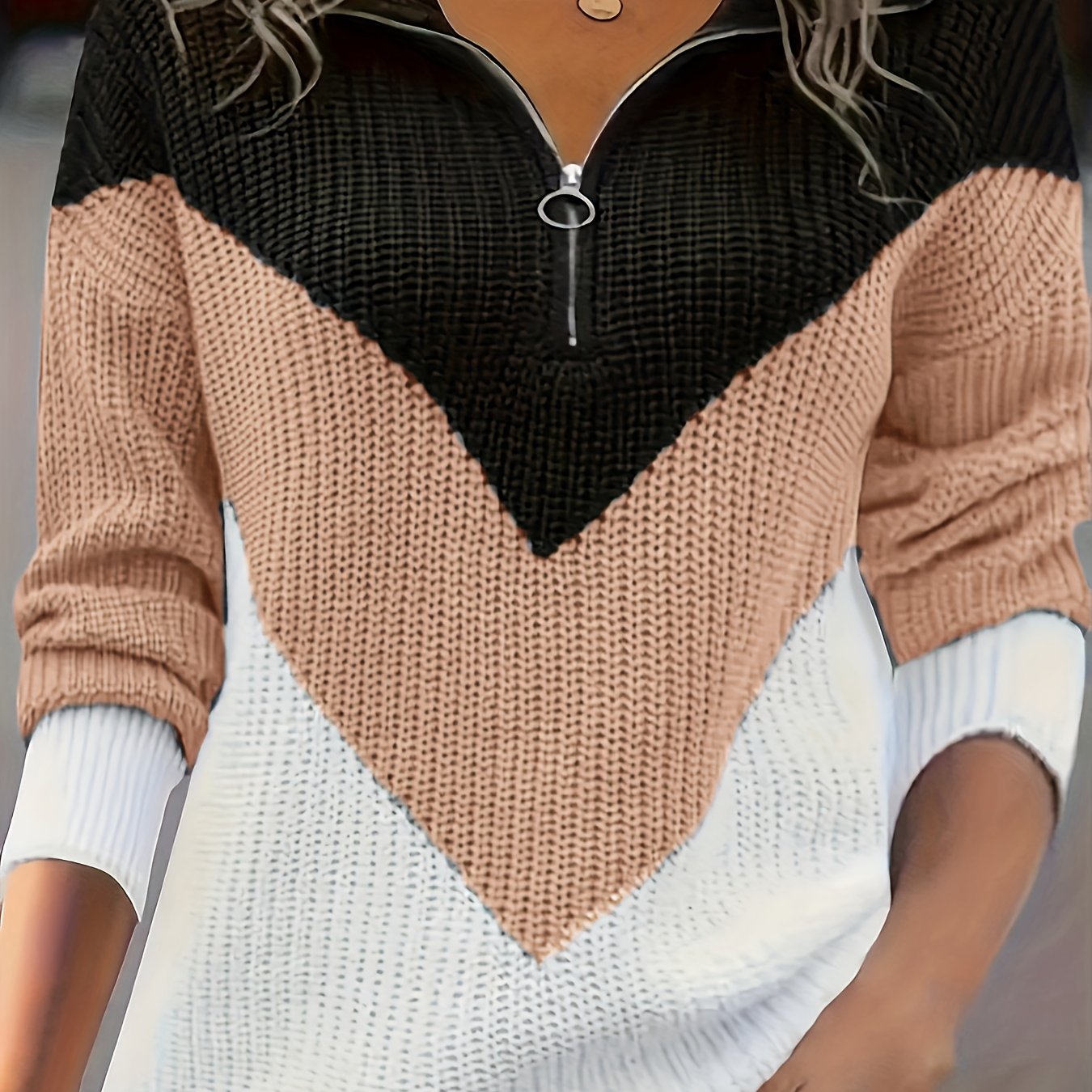 [Everyday Elegance] Elegant Two-Tone Zip-Up Sweater